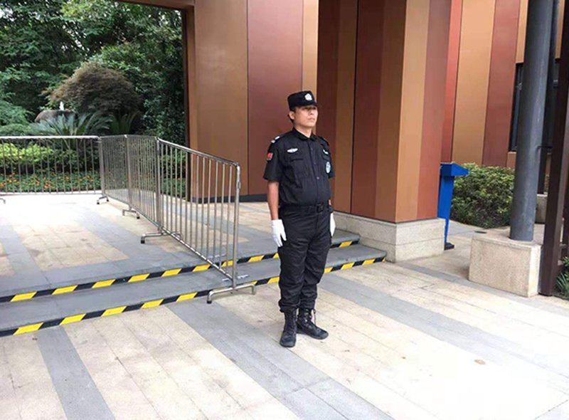 走进新时代巡逻服务:门卫巡逻的创新与变革