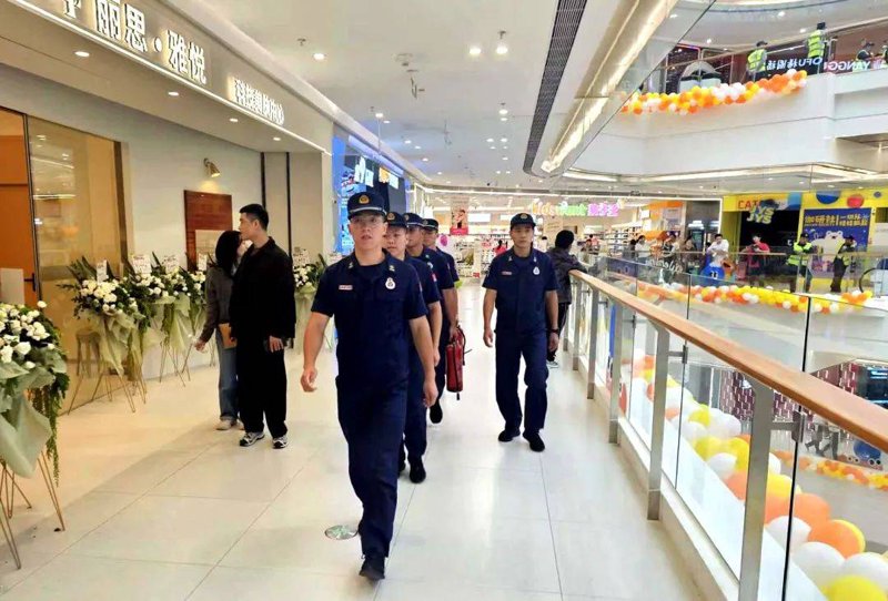商场保安